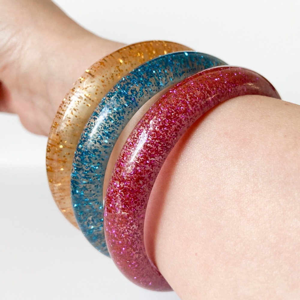 Lucite 1960s Vintage Inspired Glitter 3 Bangle Set